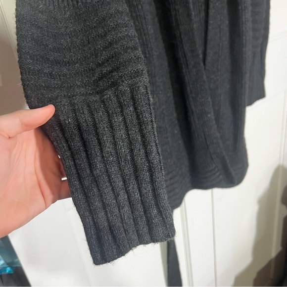 Cynthia Rowley Belted Cardigan Charcoal Gray Fur Collar Silver Size Large Wool - Picture 3 of 12